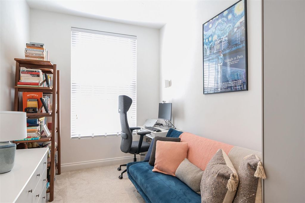 Additional image 9 of 2 bed flat for saleHigh Street, Carshalton SM5