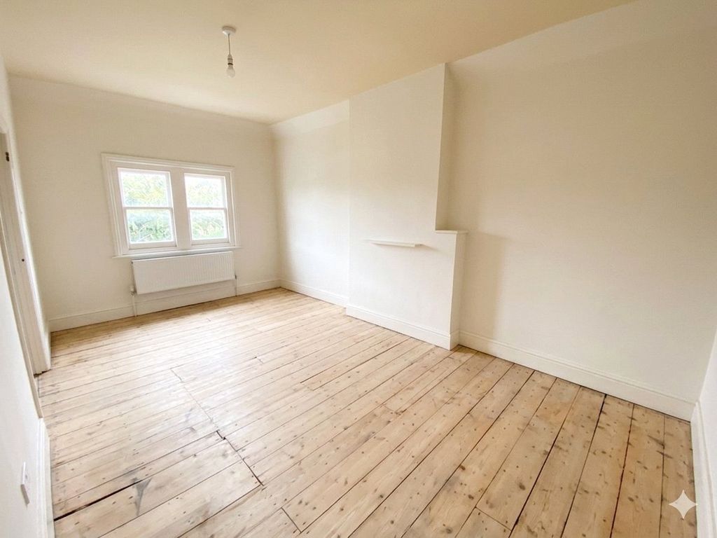 Additional image 8 of 3 bed flat for saleLondon Road, Camberley, Surrey GU15