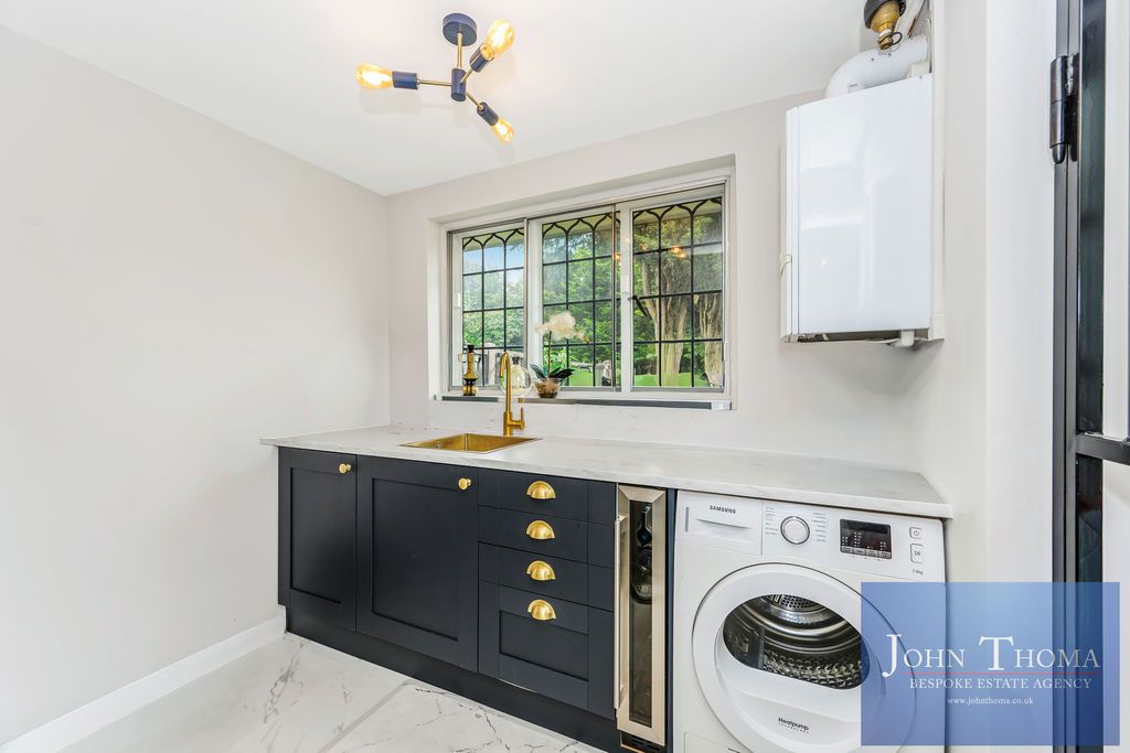 Additional image 9 of 4 bed detached house for saleChester Road, Chigwell IG7