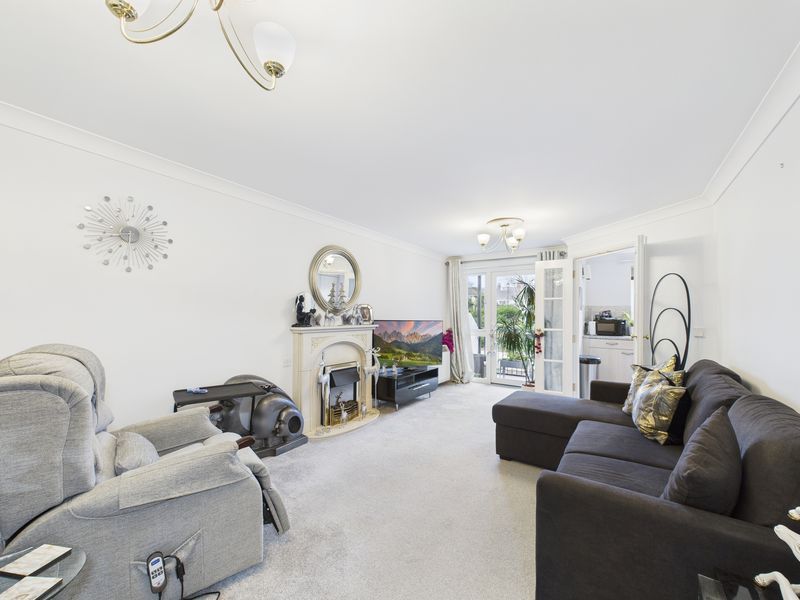 2 bed flat for saleTrevithick Road, Camborne - Ground Floor Apartment TR14 photo 4