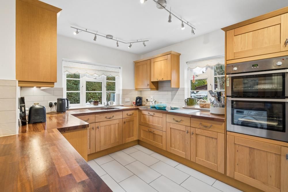 Additional image 7 of 6 bed detached house for saleTwo Dells Lane, Ashley Green, Chesham HP5