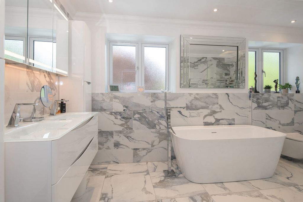 Additional image 11 of 5 bed detached house for saleRobin Hill Drive, Camberley GU15
