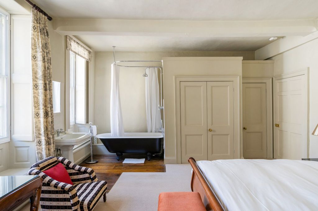 Additional image 15 of 10 bed town house for salePark Street, Cirencester, Gloucestershire GL7