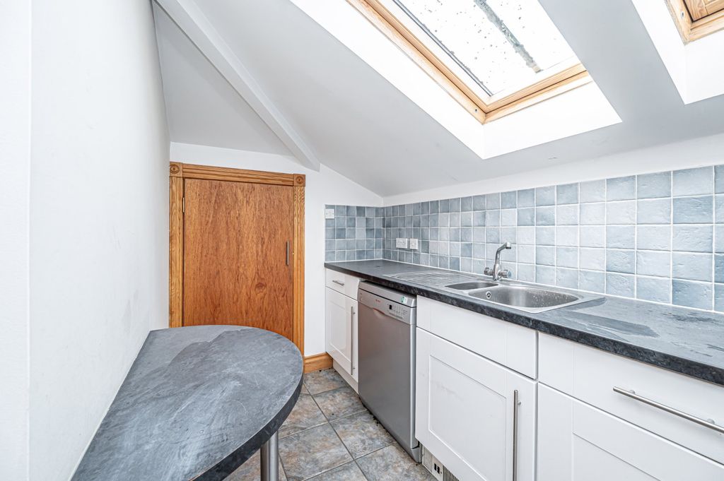 Additional image 10 of 2 bed flat for saleEast Fergus Place, Kirkcaldy KY1