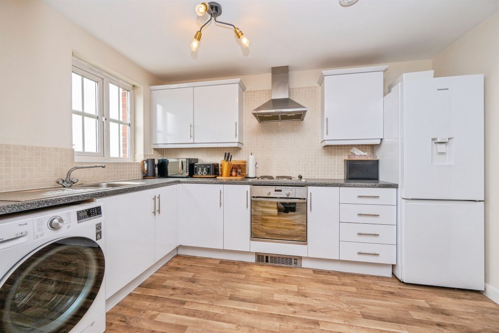 Additional image 4 of 2 bed flat for saleBurwaye Close, Lichfield WS13