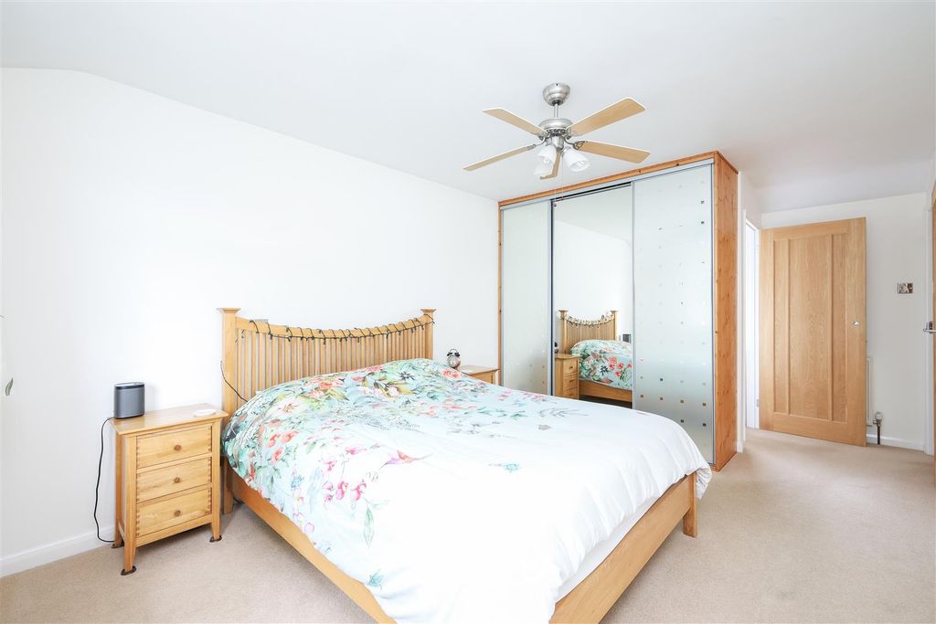 Additional image 10 of 4 bed detached house for saleOakwood Road, Burgess Hill RH15