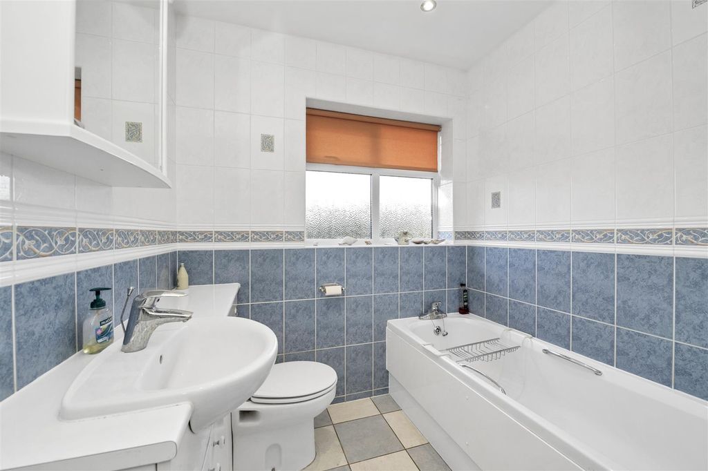 Additional image 15 of 3 bed detached bungalow for salePine Leys, Bury St Edmunds IP32