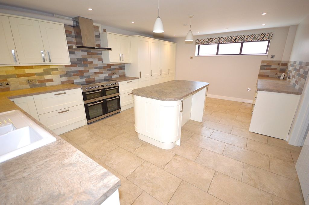 Additional image 2 of 3 bed semi-detached house for saleHenstablau, Llanidloes Road, Newtown, Powys SY16