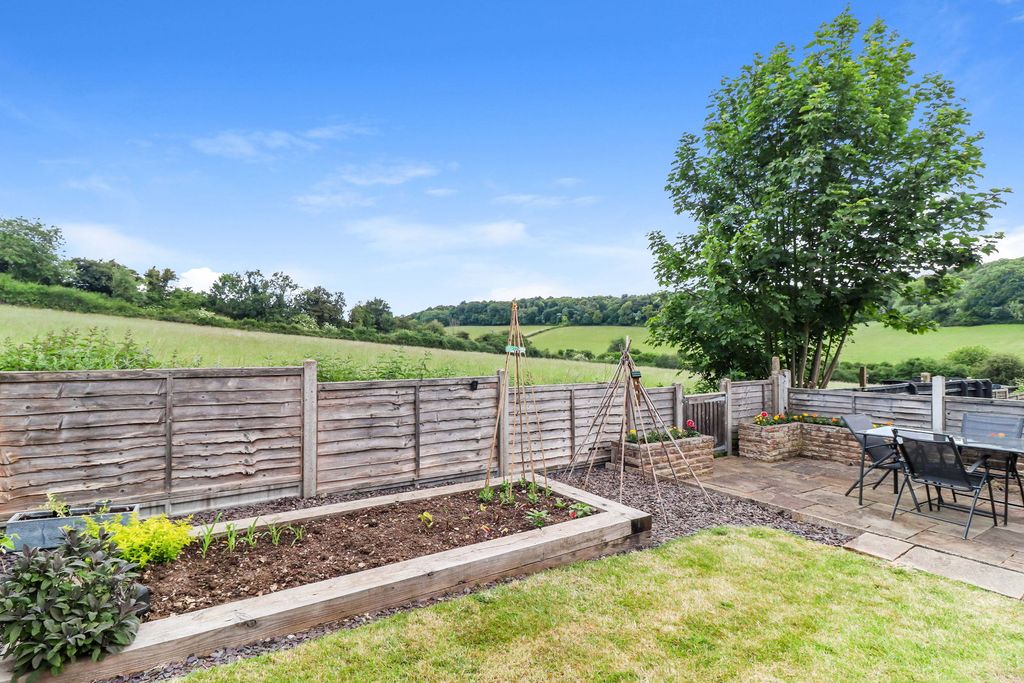 Additional image 21 of 2 bed maisonette for saleDarvell Drive, Chesham HP5