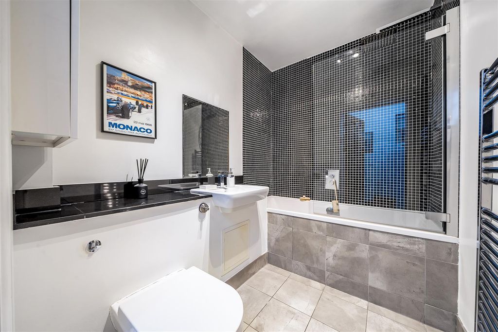 Additional image 3 of 2 bed flat for saleNicole Lodge, 2 Carshalton Park Road, Carshalton SM5