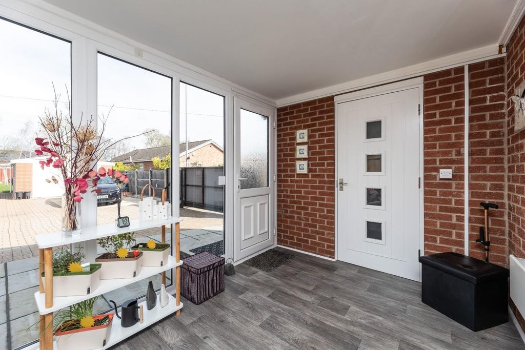 Additional image 4 of 3 bed detached house for saleMiddle Oxford Street, Castleford WF10