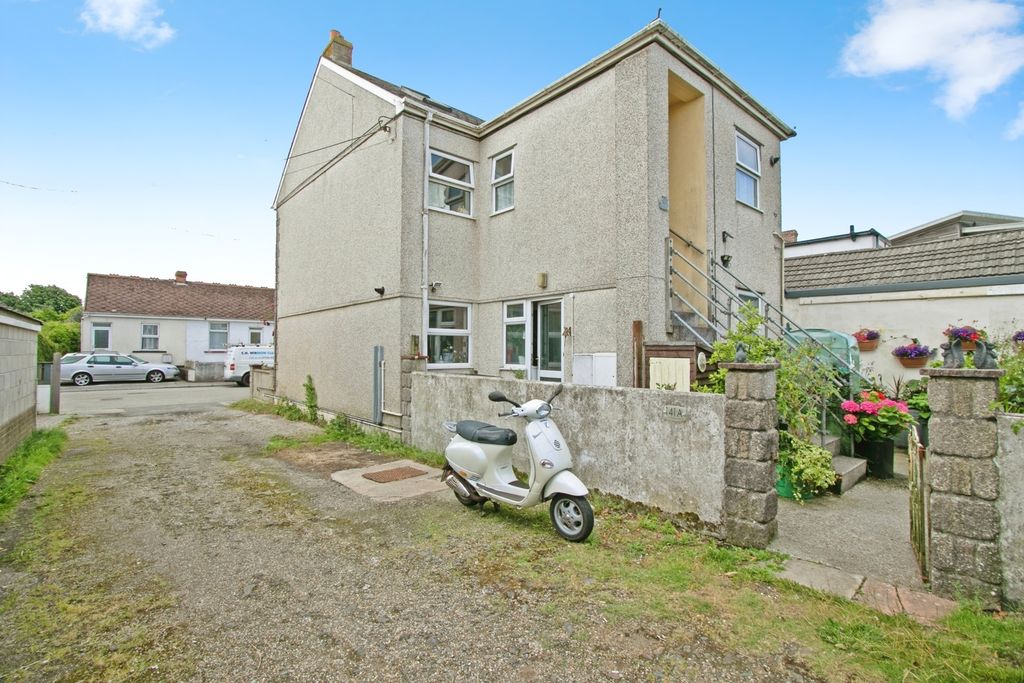 Additional image 16 of 1 bed flat for saleNorth Roskear Road, Camborne, Cornwall TR14