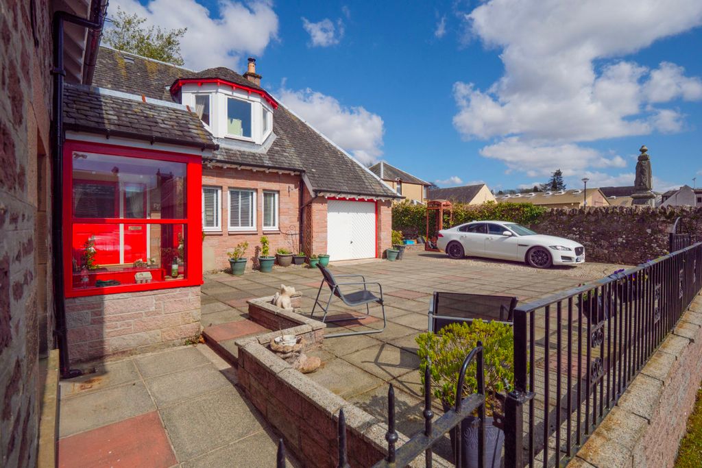 Additional image 22 of 3 bed detached house for saleAncaster Square, Callander FK17