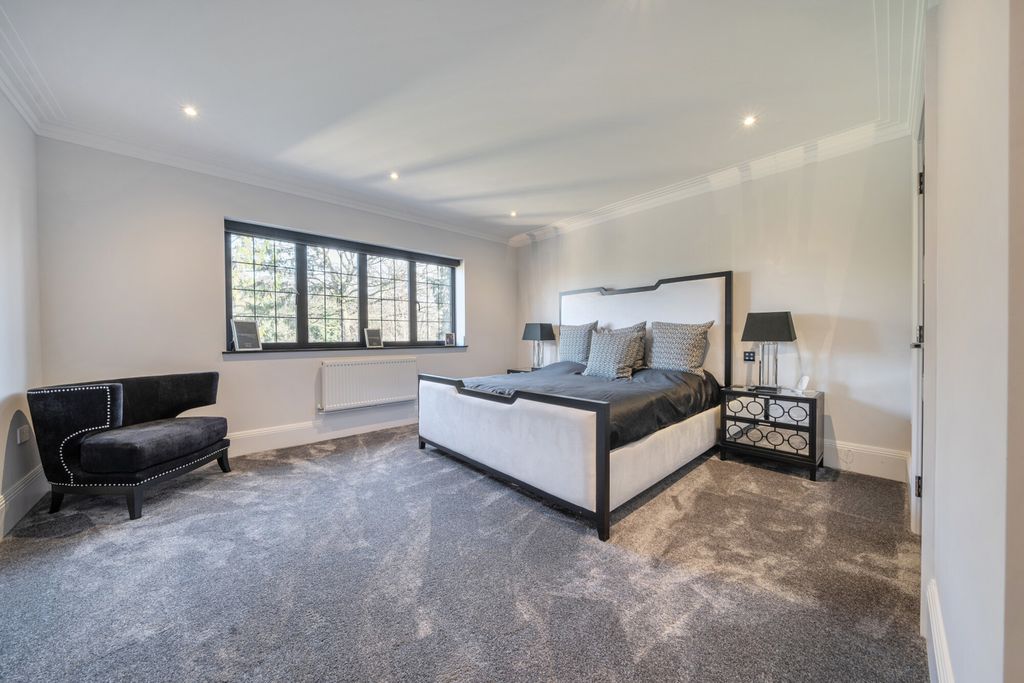 Additional image 14 of 7 bed detached house for saleHeathley End, Chislehurst BR7