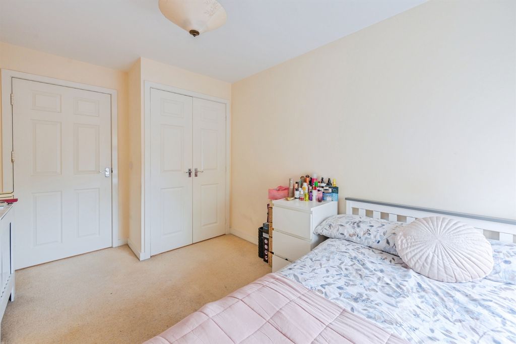 Additional image 9 of 3 bed flat for saleDeykin Road, Lichfield WS13