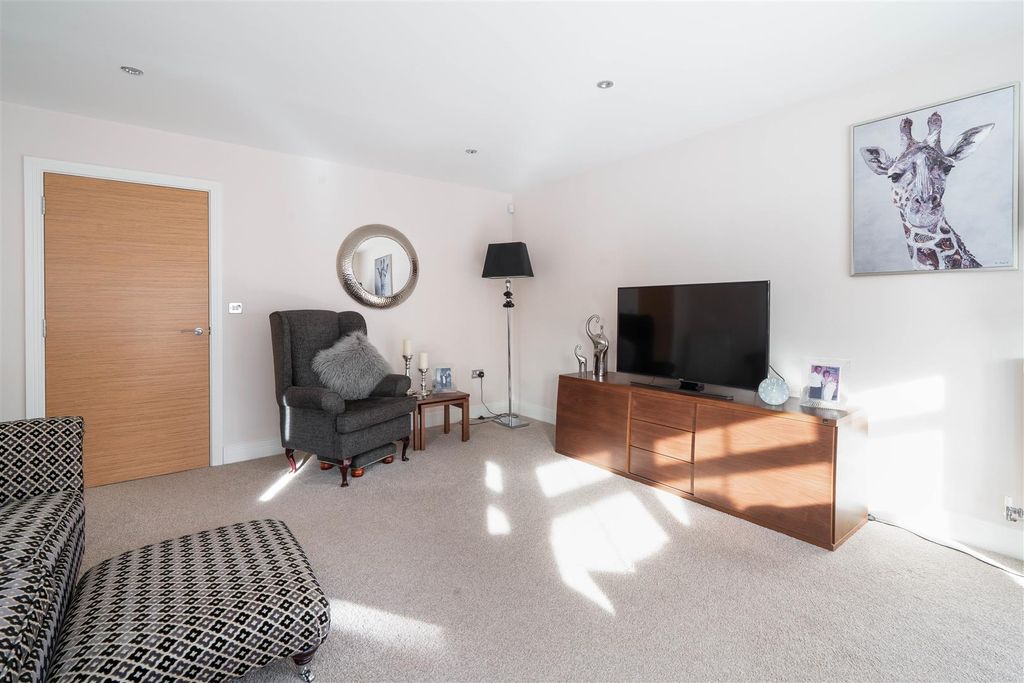 Additional image 11 of 5 bed detached house for saleTreeneuk Gardens, Ashgate, Chesterfield S40