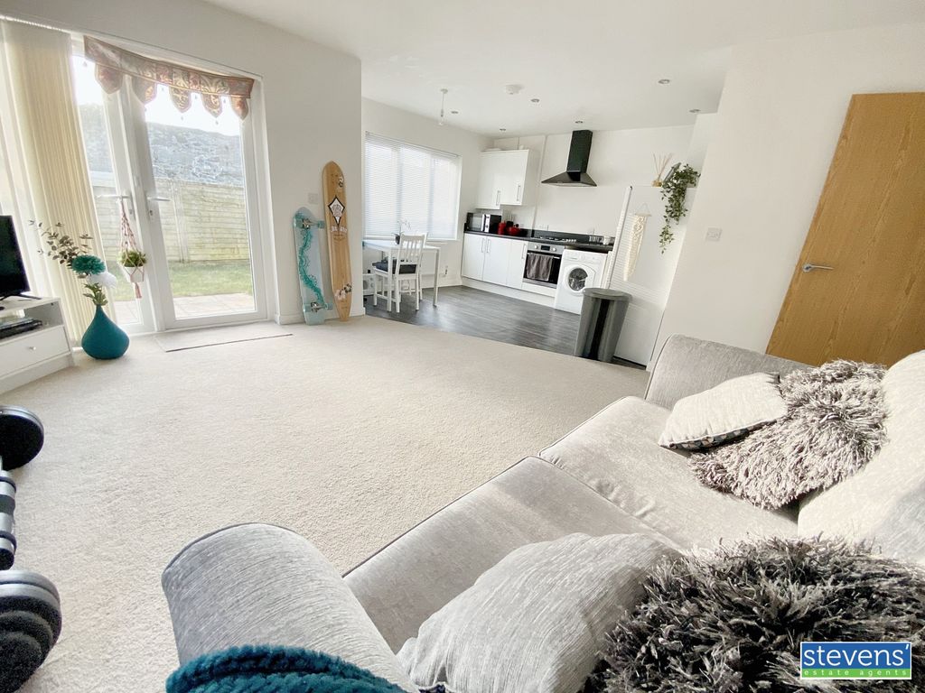 Additional image 4 of 1 bed flat for saleFore Street, North Tawton, Devon EX20