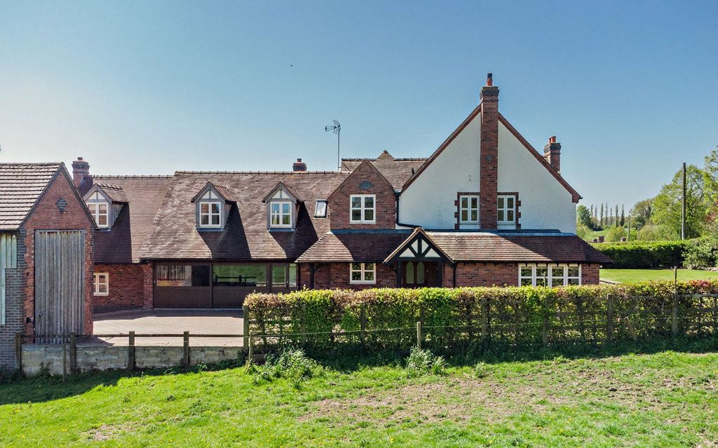 7 bed detached house for saleDiddlebury, Craven Arms, Shropshire SY7 photo 3