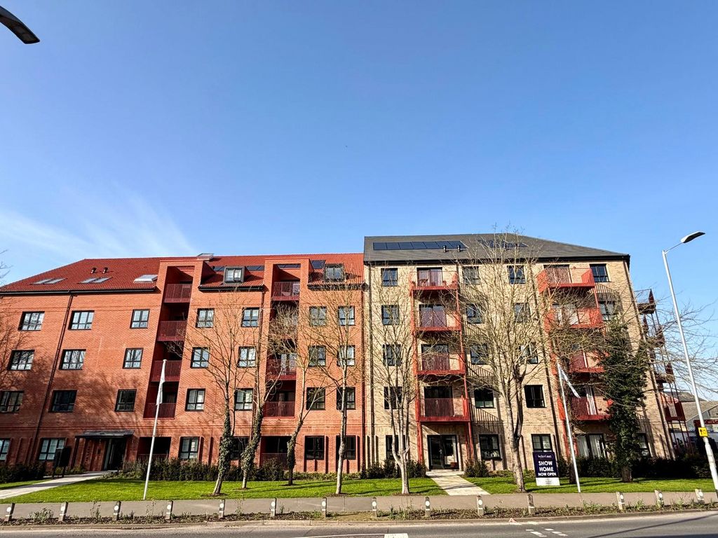 Additional image 9 of 2 bed flat for saleTayfen Court, Tayfen Road, Bury St. Edmunds, Suffolk IP33