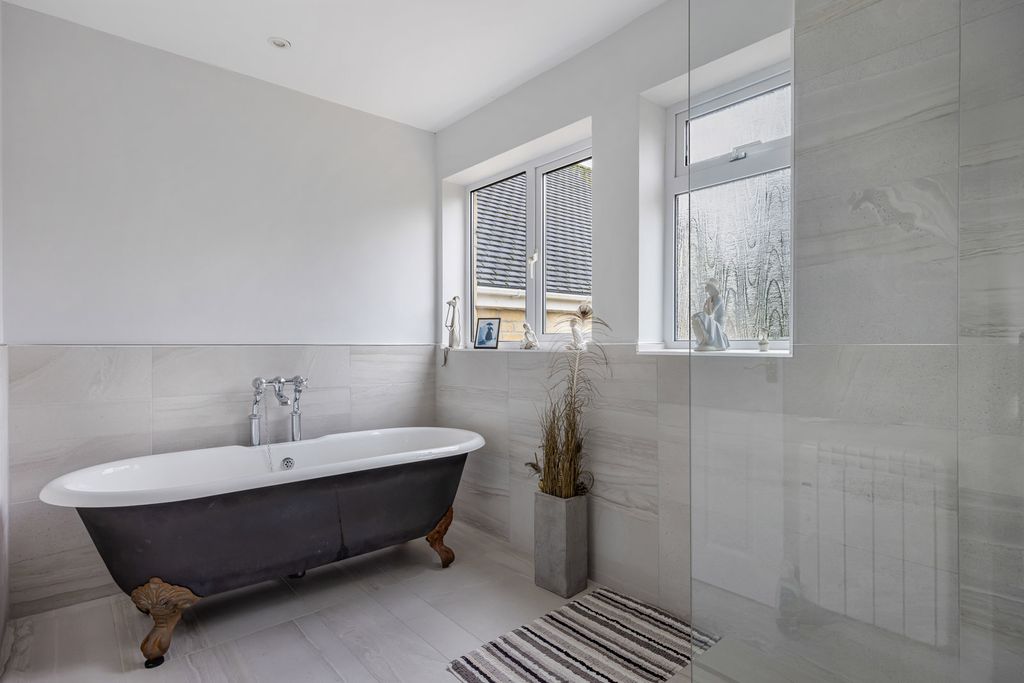 Additional image 26 of 5 bed detached house for saleBaunton Lane, Cirencester, Gloucestershire GL7