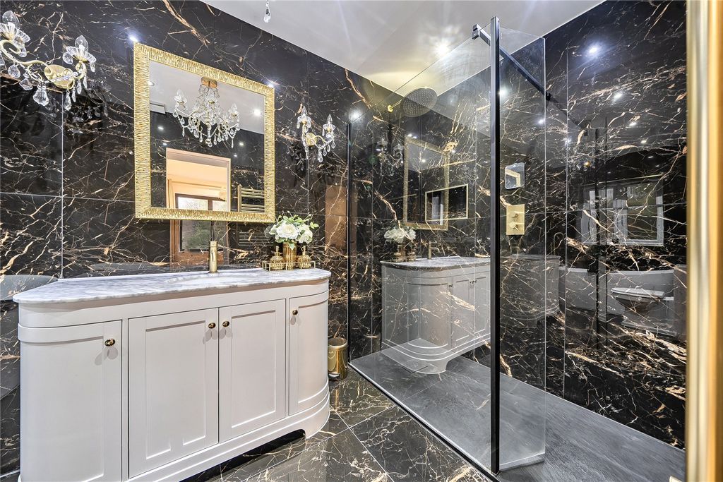 Additional image 12 of 5 bed detached house for saleMarlings Park Avenue, Chislehurst BR7