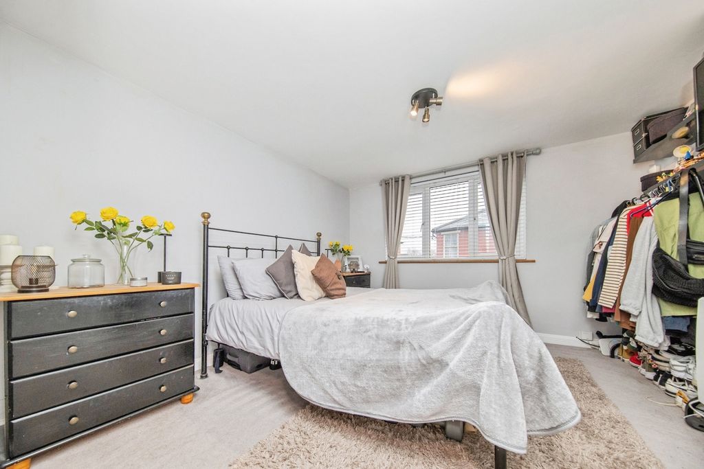 Additional image 12 of 2 bed flat for saleStation Road, Sudbury, Suffolk CO10
