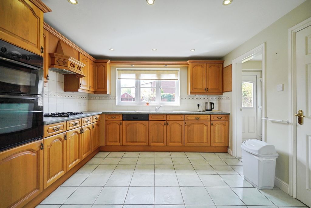 Additional image 9 of 4 bed detached house for saleShotwood Close, Rolleston-On-Dove, Burton-On-Trent, Staffordshire DE13