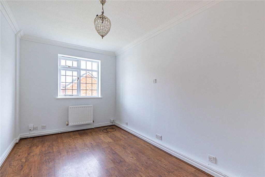 Additional image 8 of 4 bed semi-detached house for saleThe Birches, Bushey, Hertfordshire WD23