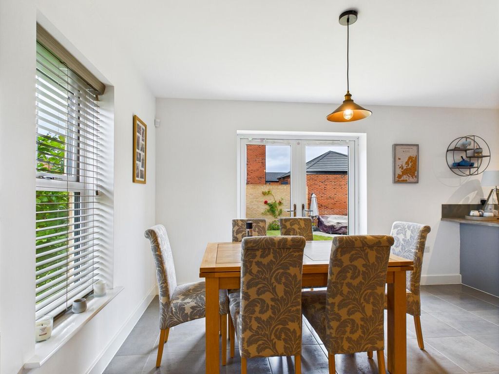Additional image 15 of 4 bed property for saleHaydock Avenue, Castleford WF10