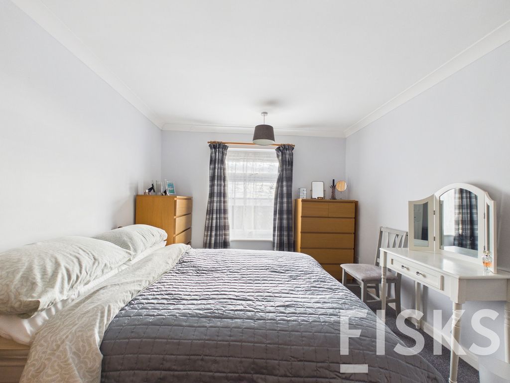 Additional image 7 of 2 bed flat for saleEastern Esplanade, Canvey Island SS8