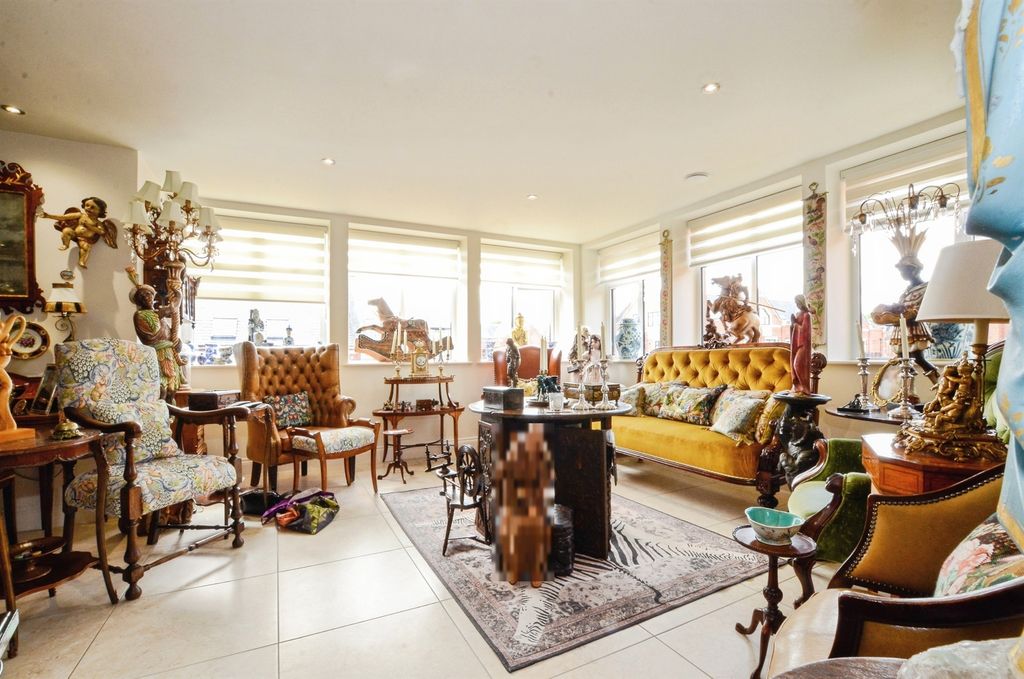 Additional image 3 of 3 bed penthouse for saleMarlborough Drive, Bushey WD23