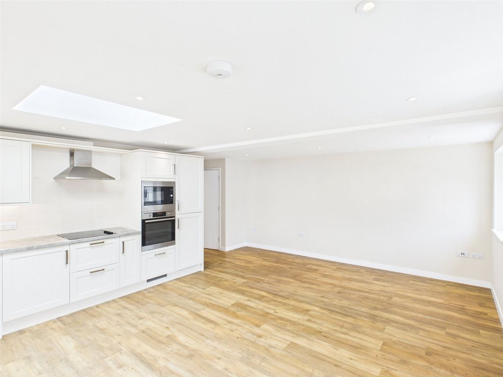 Additional image 4 of 2 bed flat for saleGonvena Hill, Wadebridge, Cornwall PL27