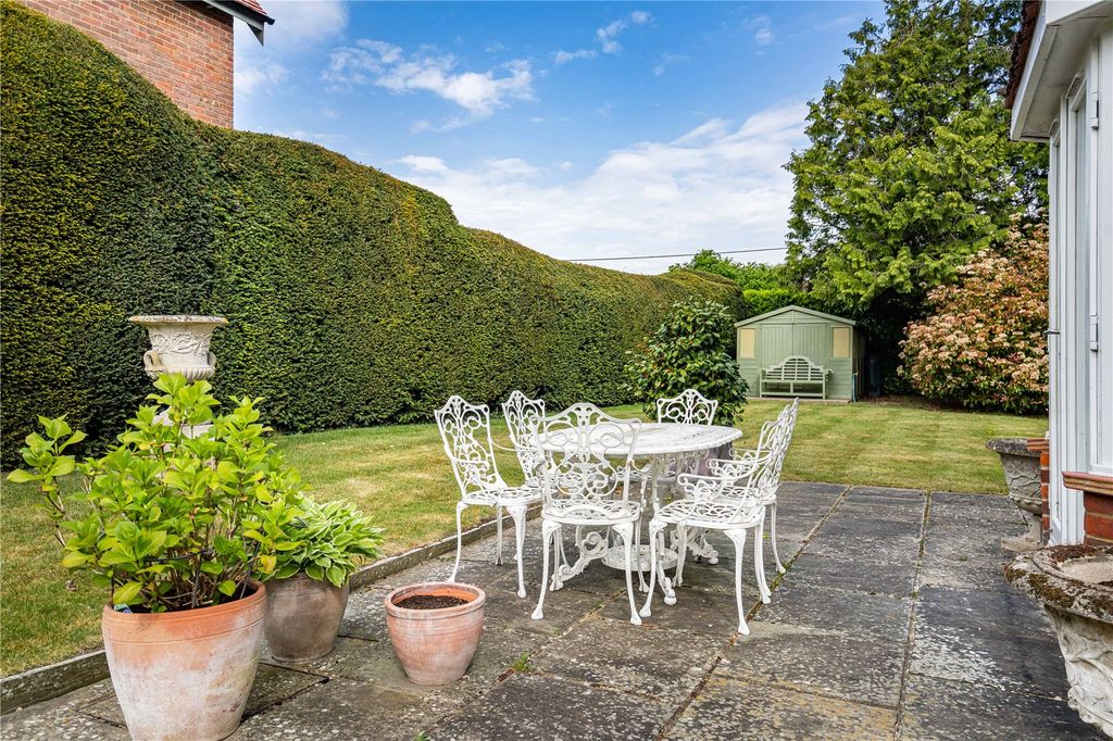 Additional image 2 of 3 bed detached house for saleHernes Oak, Chinnor, Oxfordshire OX39