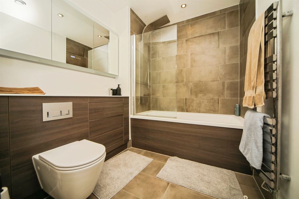 Additional image 11 of 2 bed flat for saleStation Hill, Bury St. Edmunds IP32