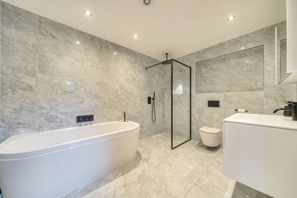 Additional image 15 of 7 bed detached house for saleHeathley End, Chislehurst BR7