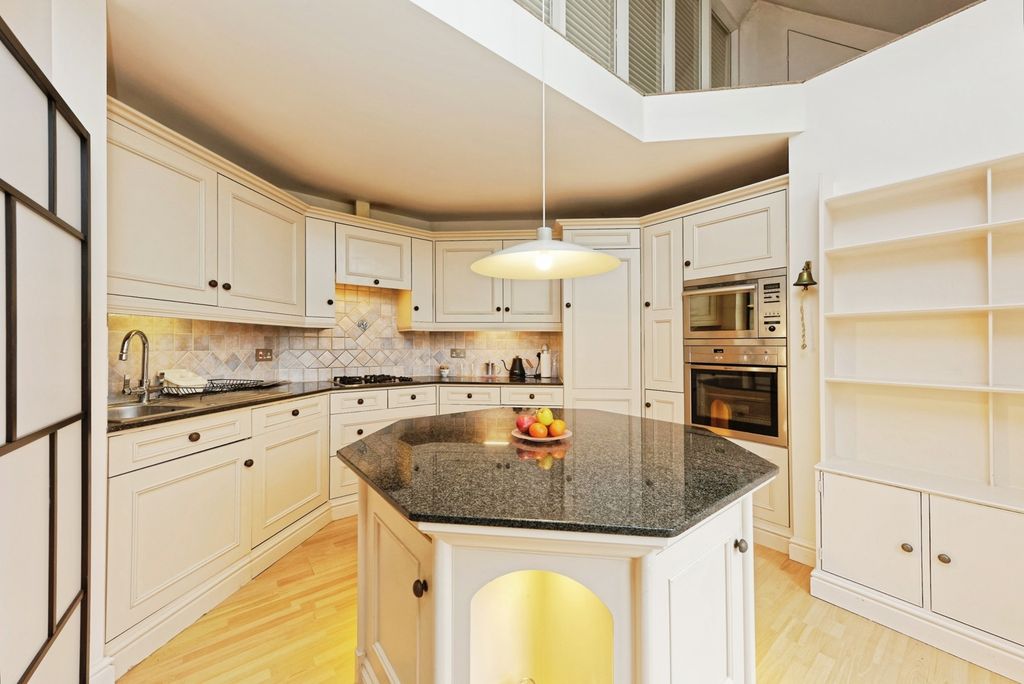 Additional image 8 of 3 bed flat for saleHolman Mews, Canterbury, Kent CT1