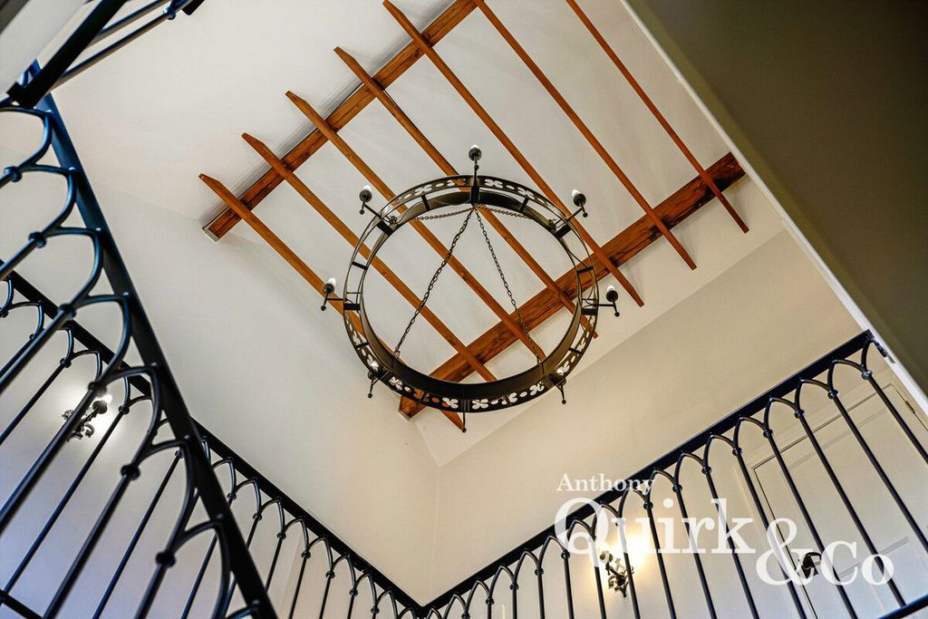 Additional image 40 of 4 bed detached house for saleHannett Road, Canvey Island SS8