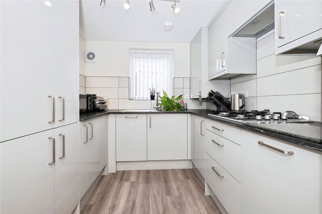 Additional image 7 of 1 bed flat for saleRotair Road, Camborne, Cornwall TR14