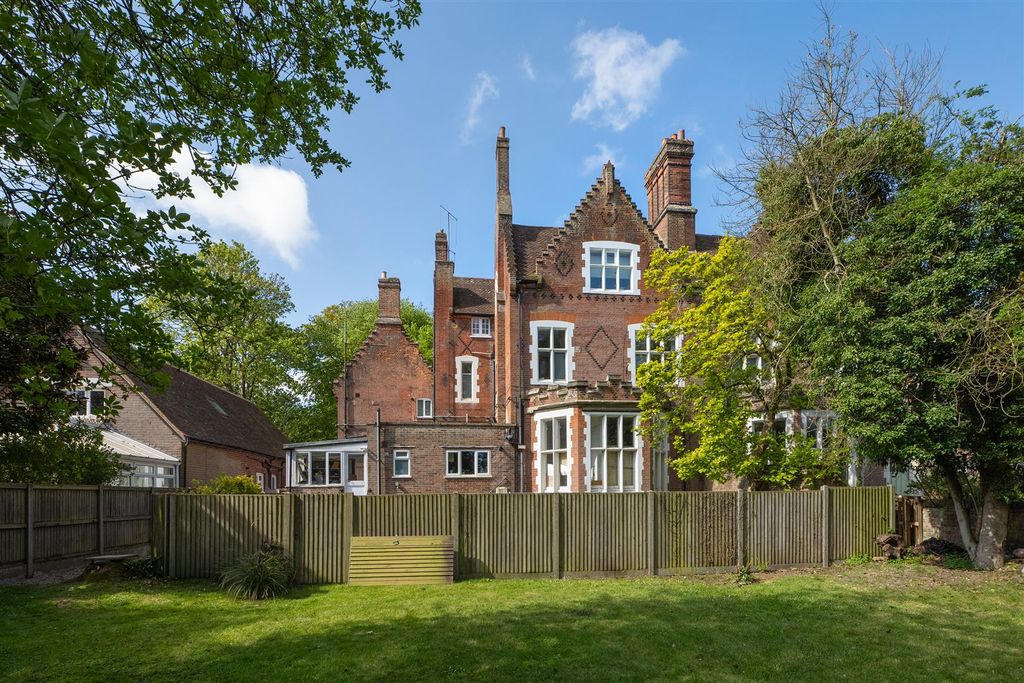 Additional image 15 of 3 bed flat for saleNew Dover Road, Canterbury CT1