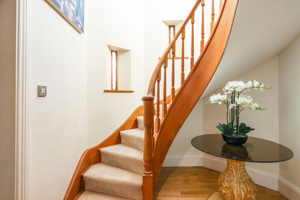 Additional image 12 of 5 bed detached house for saleAshley Road, Charlton Kings, Cheltenham, Gloucestershire GL52