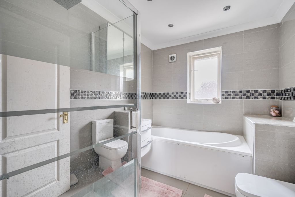 Additional image 5 of 5 bed detached house for saleDeerswood Close, Caterham CR3