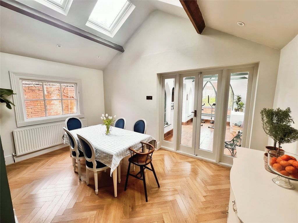 Additional image 12 of 7 bed semi-detached house for saleAlexandra Road, Burton-On-Trent, Staffordshire DE15