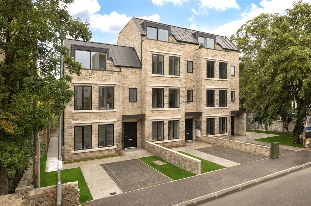 4 bed detached house for saleFitzwilliam Road, Off Brooklands Avenue, Cambridge, Cambridgeshire CB2
