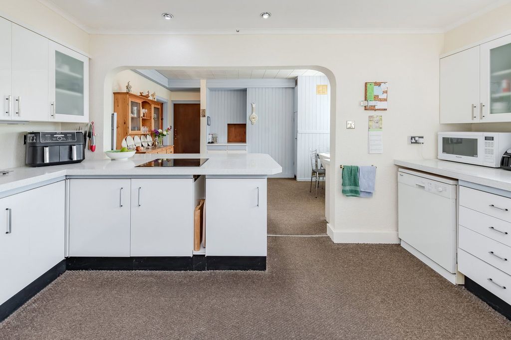 Additional image 15 of 5 bed detached house for saleHarestone Hill, Caterham CR3