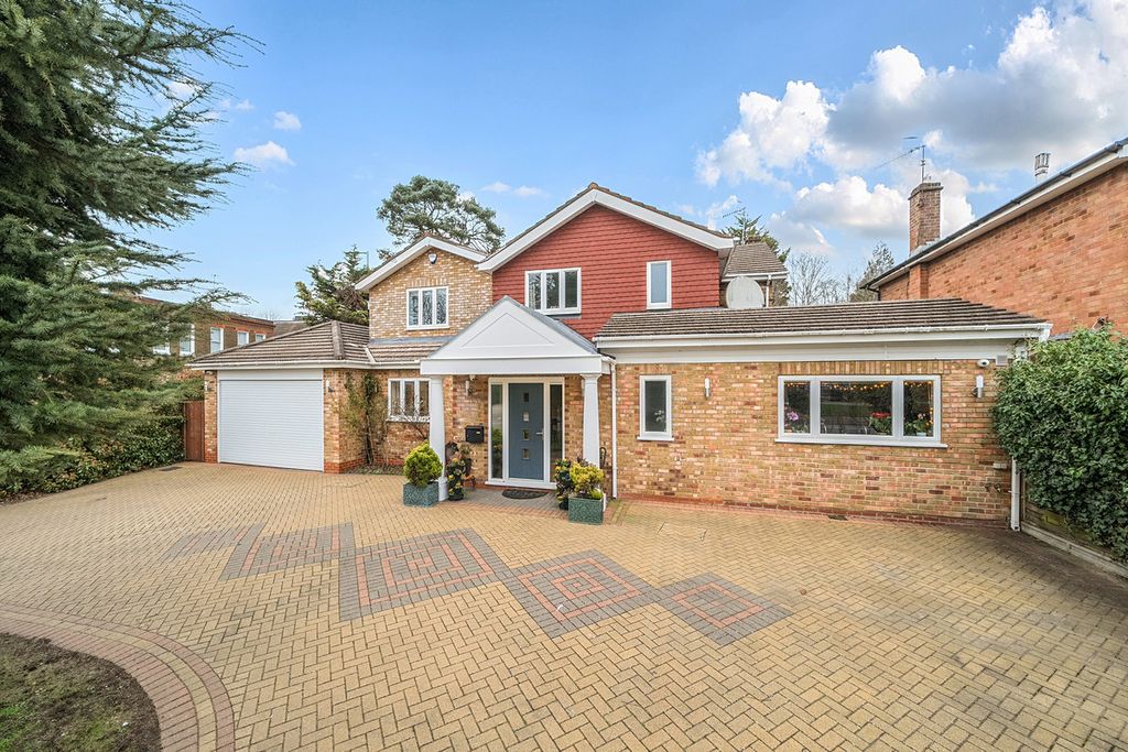 Additional image 3 of 5 bed detached house for saleHeathfield Road, Bushey WD23