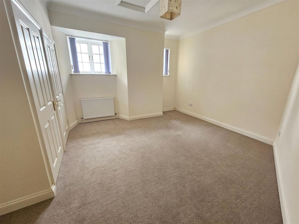 Additional image 8 of 2 bed flat for saleNewmarket Court, Tavistock PL19
