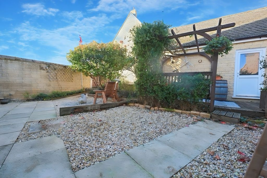 Additional image 23 of 5 bed detached house for saleBerryfield Way, Carterton OX18
