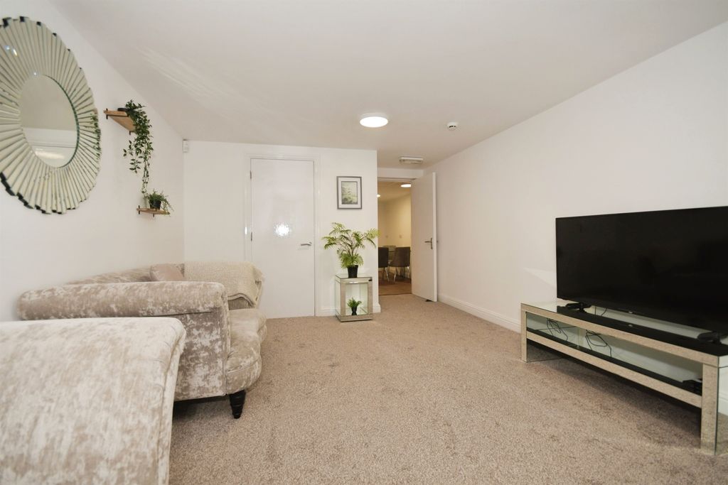 Additional image 5 of 2 bed semi-detached bungalow for saleManchester Road, Buxton SK17