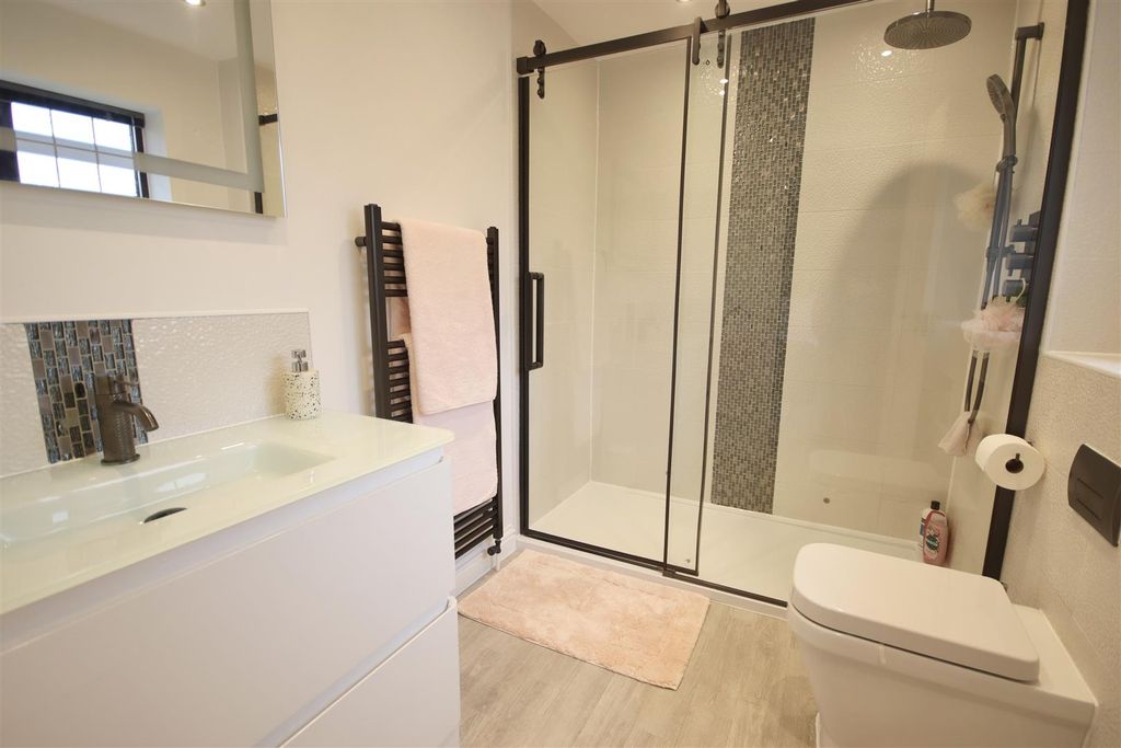 Additional image 16 of 4 bed detached house for saleExeter Close, Chippenham SN14
