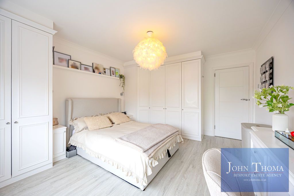 Additional image 17 of 4 bed detached house for saleNew Barns Way, Chigwell IG7